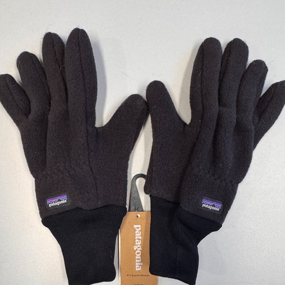 Patagonia Kids' Synchilla Fleece Gloves (size large, ages 10+)